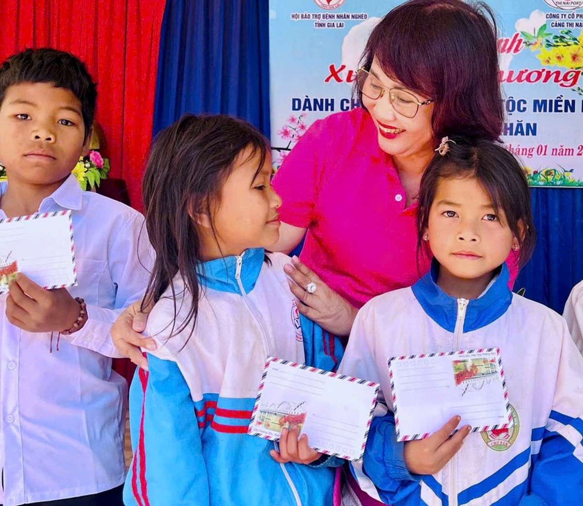 Nữ doanh nhân lan tỏa yêu thương chào Xuân Bính Ngọ 2026- Ảnh 9. Nữ doanh nhân lan tỏa yêu thương chào Xuân Bính Ngọ 2026- Ảnh 9.