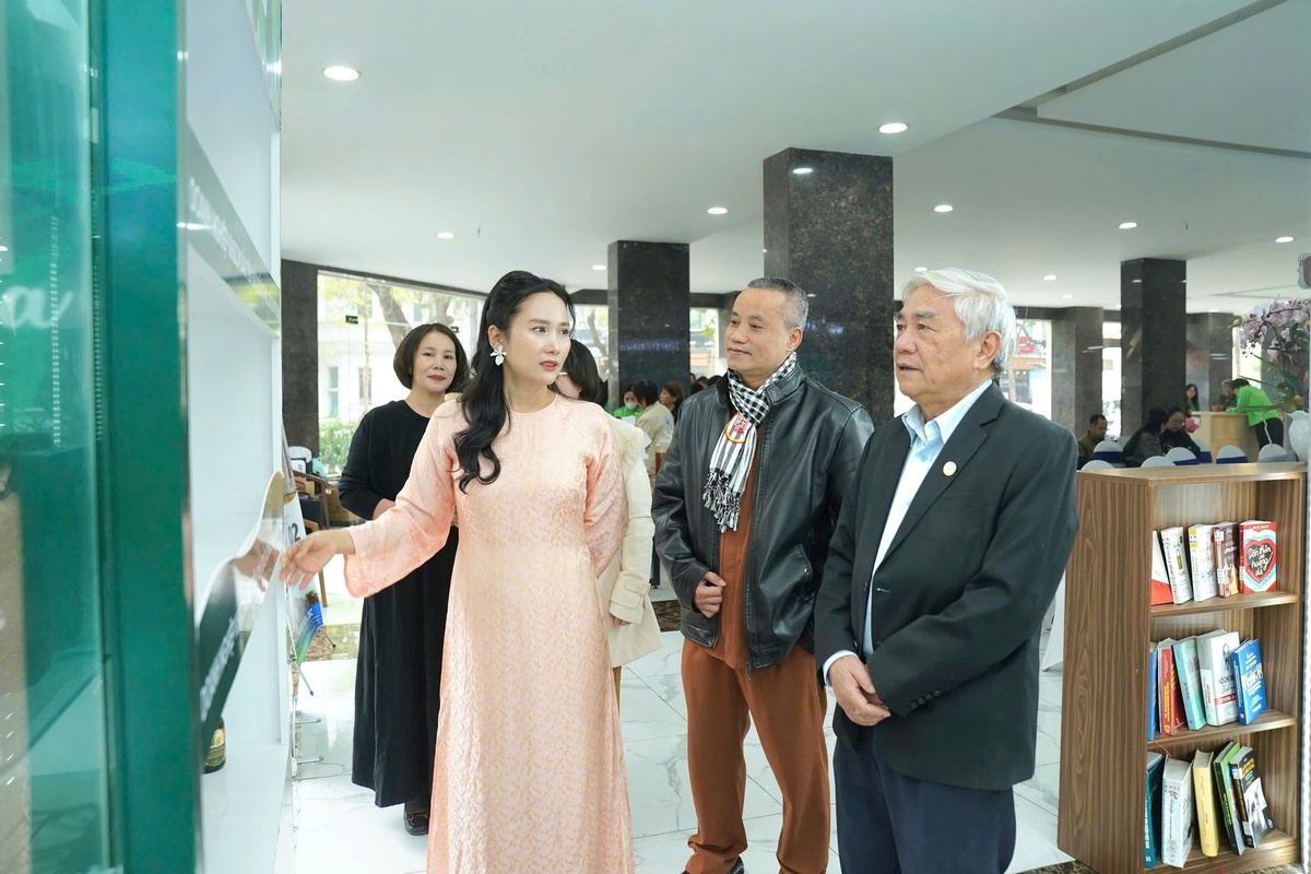 Nữ doanh nhân đưa khoa học công nghệ vào từng sản phẩm chăm sóc sức khỏe- Ảnh 1. Nữ doanh nhân đưa khoa học công nghệ vào từng sản phẩm chăm sóc sức khỏe- Ảnh 1.