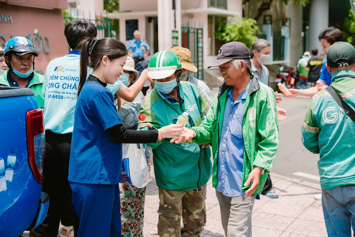 Long Châu tri ân đội ngũ chuyên viên y tế sau 1 năm tận tâm, cật lực phục vụ khách hàng- Ảnh 4.