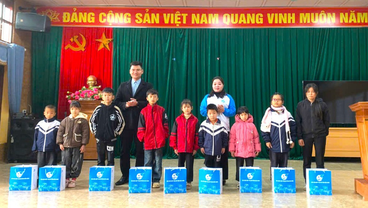 Hội LHPN Bắc Ninh: Gần 3.000 suất quà Tết tặng phụ nữ, trẻ em có hoàn cảnh khó khăn- Ảnh 2.