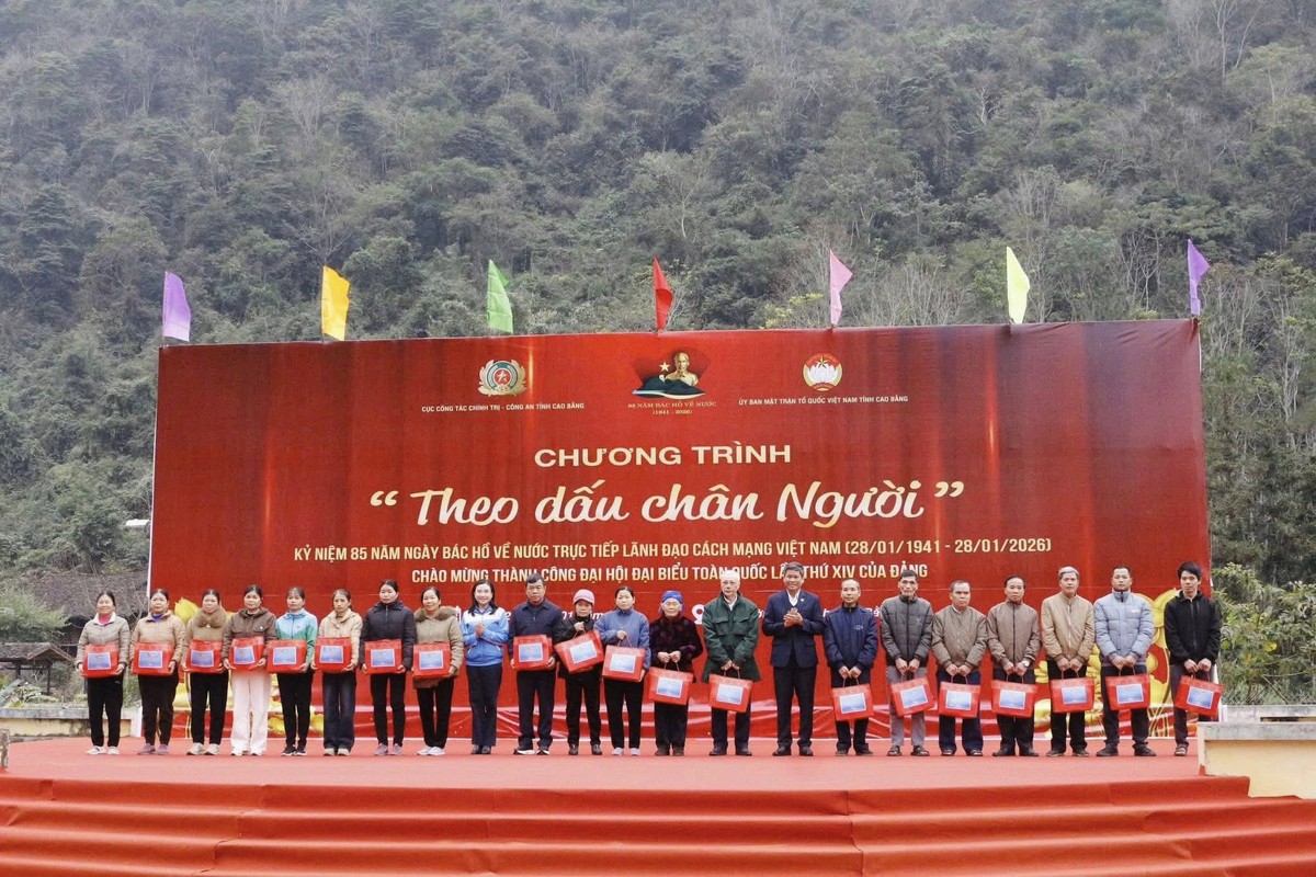 "Theo dấu chân Người" - chương trình lan tỏa giá trị nhân văn- Ảnh 3.