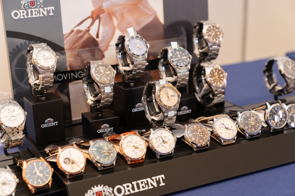 "Truy tìm" địa chỉ phân phối đồng hồ chính hãng tại Đà Nẵng: Đâu là nơi đáng tin?- Ảnh 3. "Truy tìm" địa chỉ phân phối đồng hồ chính hãng tại Đà Nẵng: Đâu là nơi đáng tin?- Ảnh 3.
