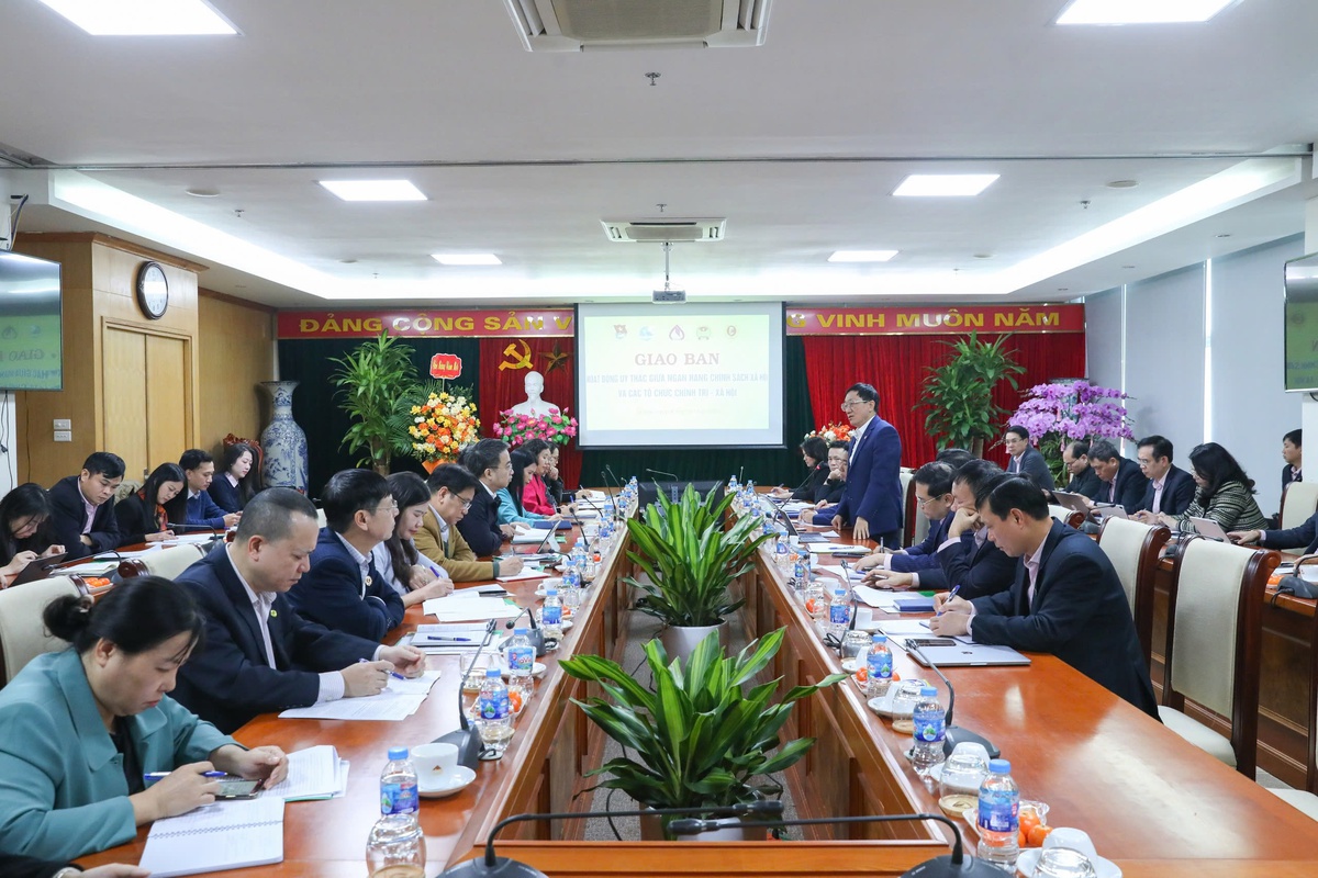 Năm 2026: Phấn đấu 100% người nghèo được tiếp cận chương trình tín dụng do NHCSXH cung cấp - Ảnh 1. Năm 2026: Phấn đấu 100% người nghèo được tiếp cận chương trình tín dụng do NHCSXH cung cấp - Ảnh 1.