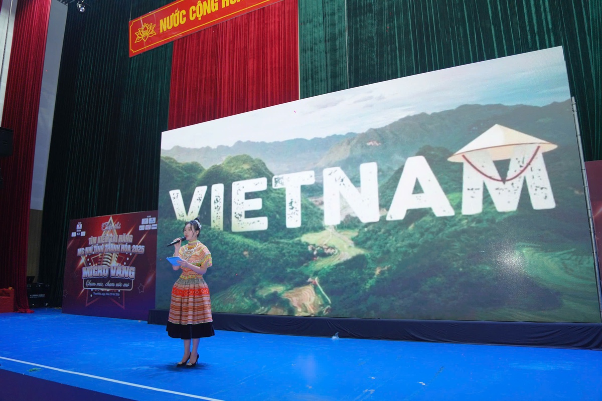 Nữ sinh trường dân tộc nội trú tỏa sáng tại chung kết "MC Nhí - Micro Vàng"- Ảnh 2. Nữ sinh trường dân tộc nội trú tỏa sáng tại chung kết "MC Nhí - Micro Vàng"- Ảnh 2.