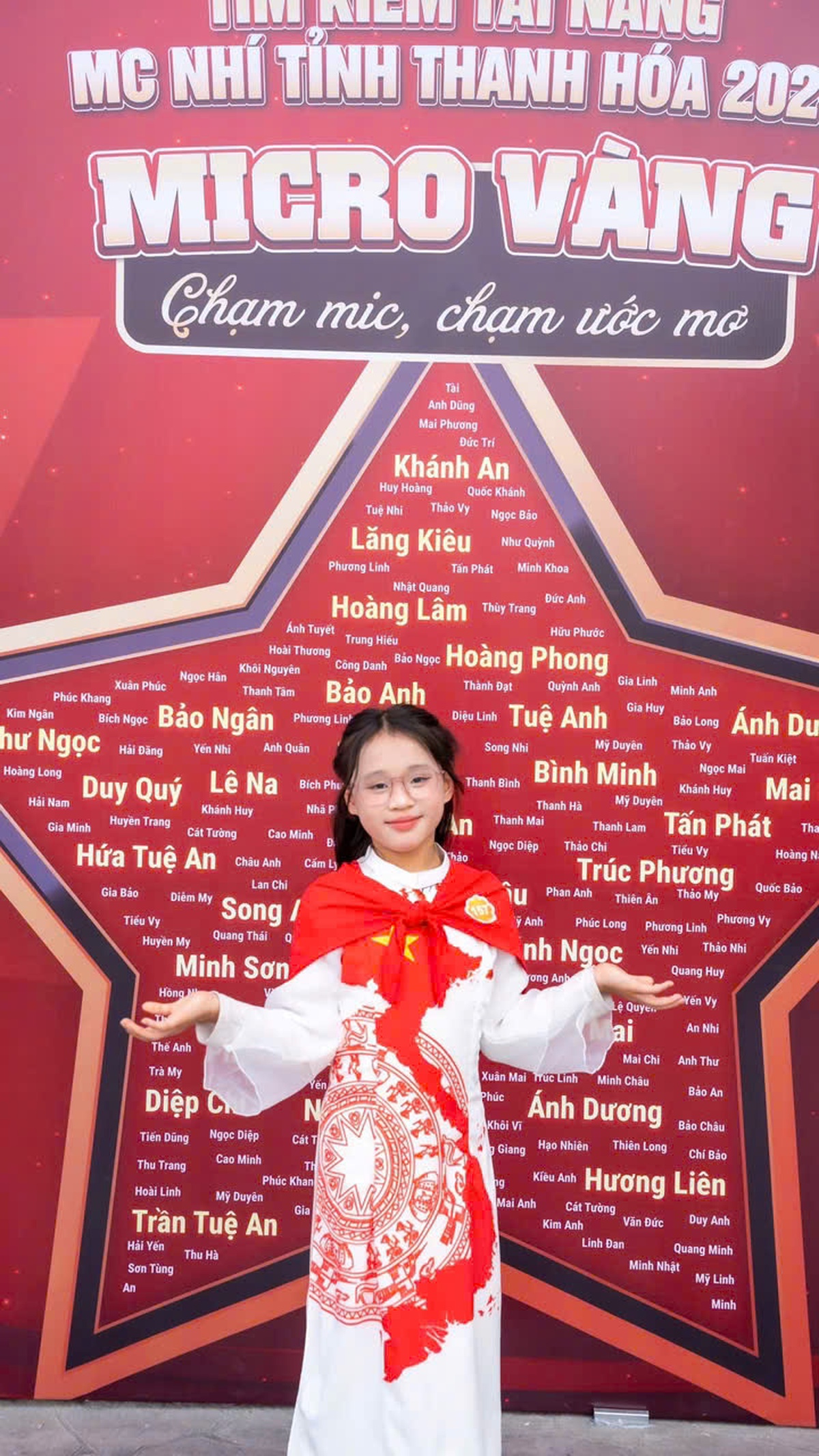 Á quân "MC Nhí - Micro Vàng": Tự tin từ những điều giản dị- Ảnh 2.