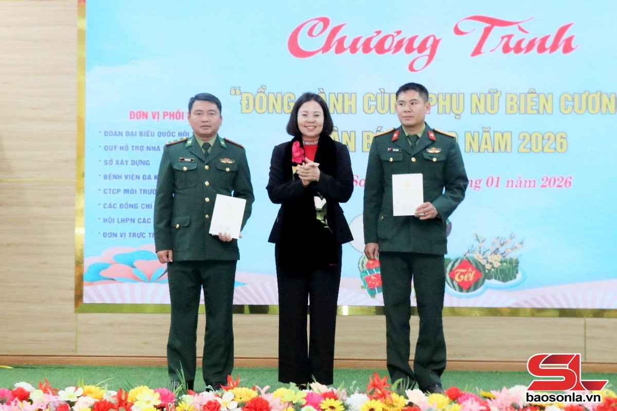 Hội LHPN tỉnh Sơn La mang Tết ấm về với phụ nữ biên cương Chiềng Sơn- Ảnh 2.