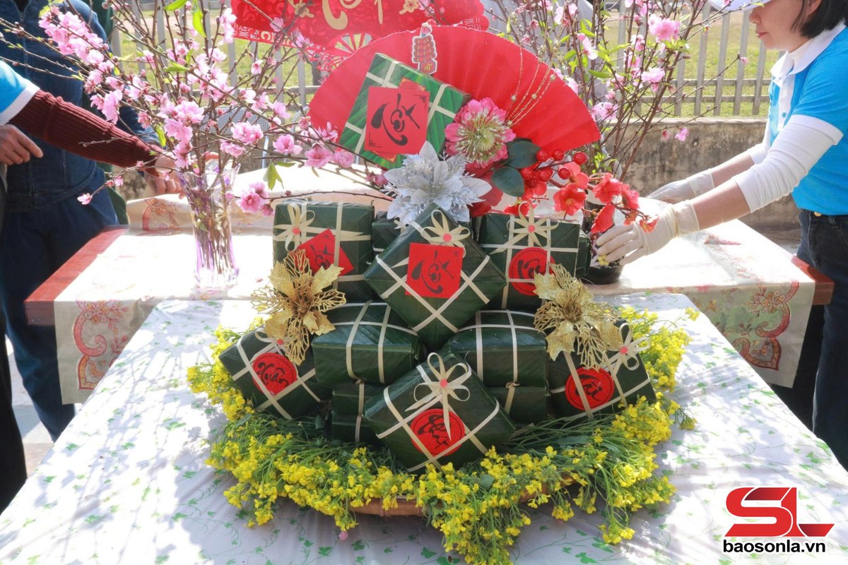 Hội LHPN tỉnh Sơn La mang Tết ấm về với phụ nữ biên cương Chiềng Sơn- Ảnh 11.