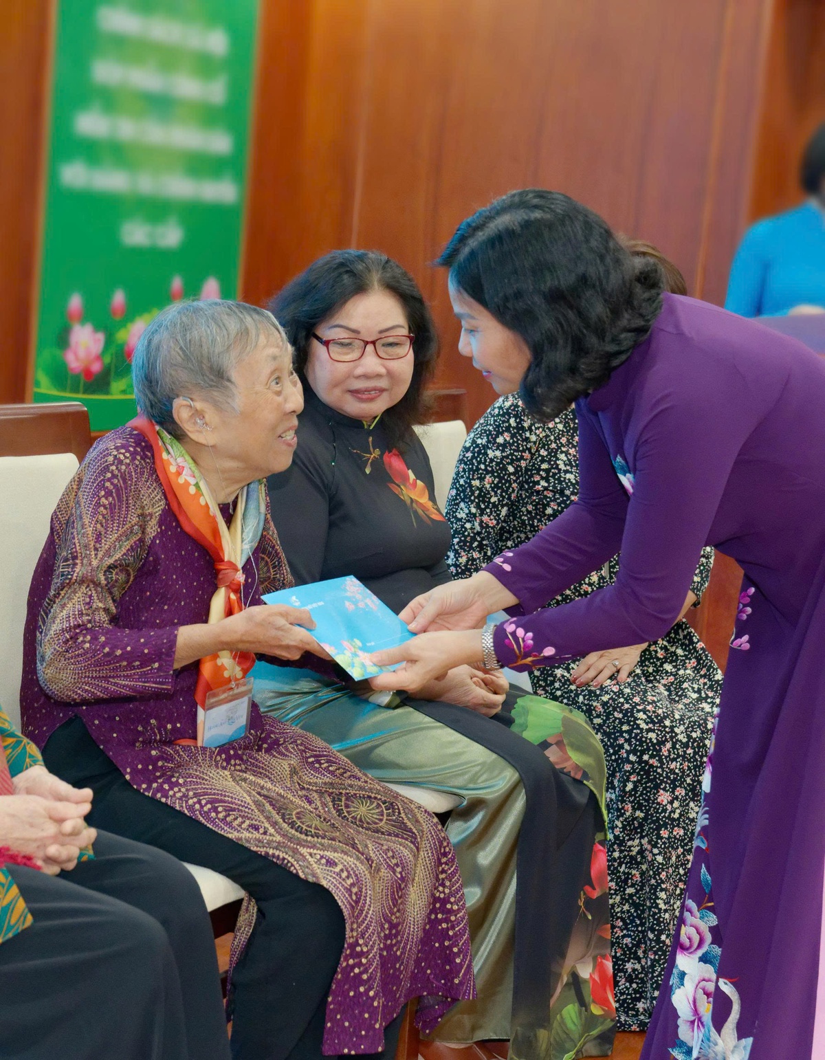 Trung ương Hội LHPN Việt Nam gặp mặt cán bộ hưu trí phía Nam nhân dịp Tết Bính Ngọ 2026- Ảnh 6.
