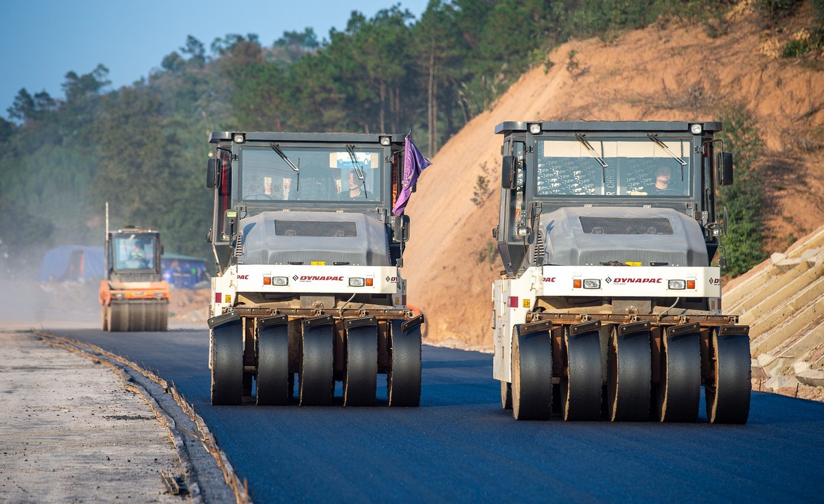 Cho phép phương tiện lưu thông tạm trên 2 tuyến cao tốc nối Lạng Sơn - Cao Bằng dịp Tết- Ảnh 1.