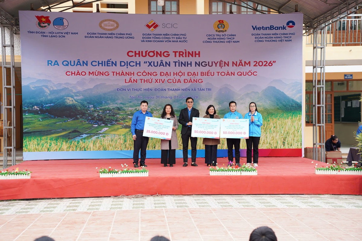 Xuân yêu thương đến với trẻ em vùng cao Lạng Sơn, Cao Bằng- Ảnh 5. Xuân yêu thương đến với trẻ em vùng cao Lạng Sơn, Cao Bằng- Ảnh 5.