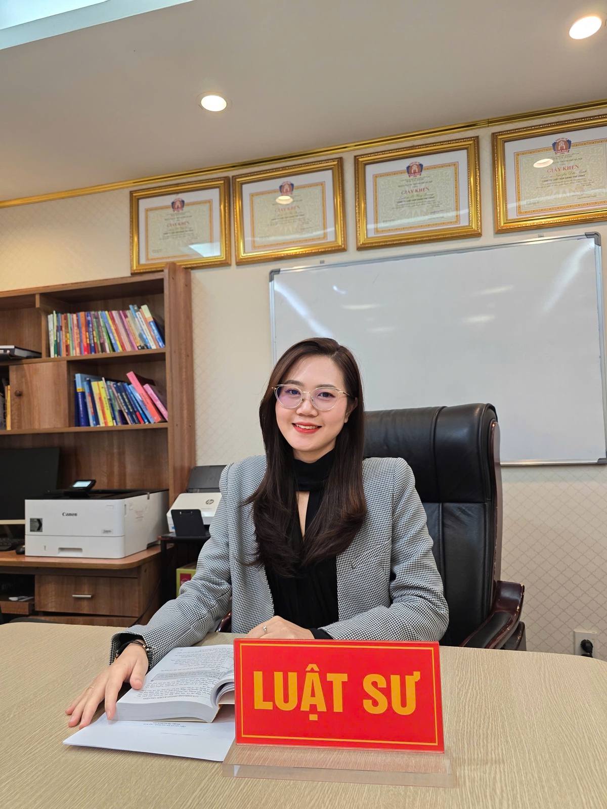 Trẻ chế pháo nổ dịp Tết: Bài cuối - Trách nhiệm của gia đình nhìn từ góc độ pháp luật- Ảnh 1.