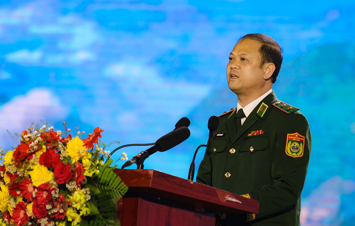 Chương trình "Xuân Biên phòng ấm lòng dân bản" là biểu tượng sinh động của tình đoàn kết quân - dân- Ảnh 3. Chương trình "Xuân Biên phòng ấm lòng dân bản" là biểu tượng sinh động của tình đoàn kết quân - dân- Ảnh 3.