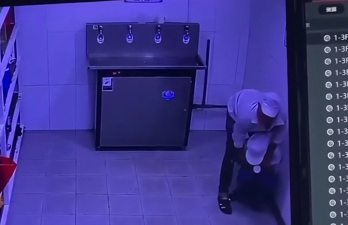 Tạm giữ hình sự đối tượng dâm ô người dưới 16 tuổi trong khu công nghiệp- Ảnh 1.