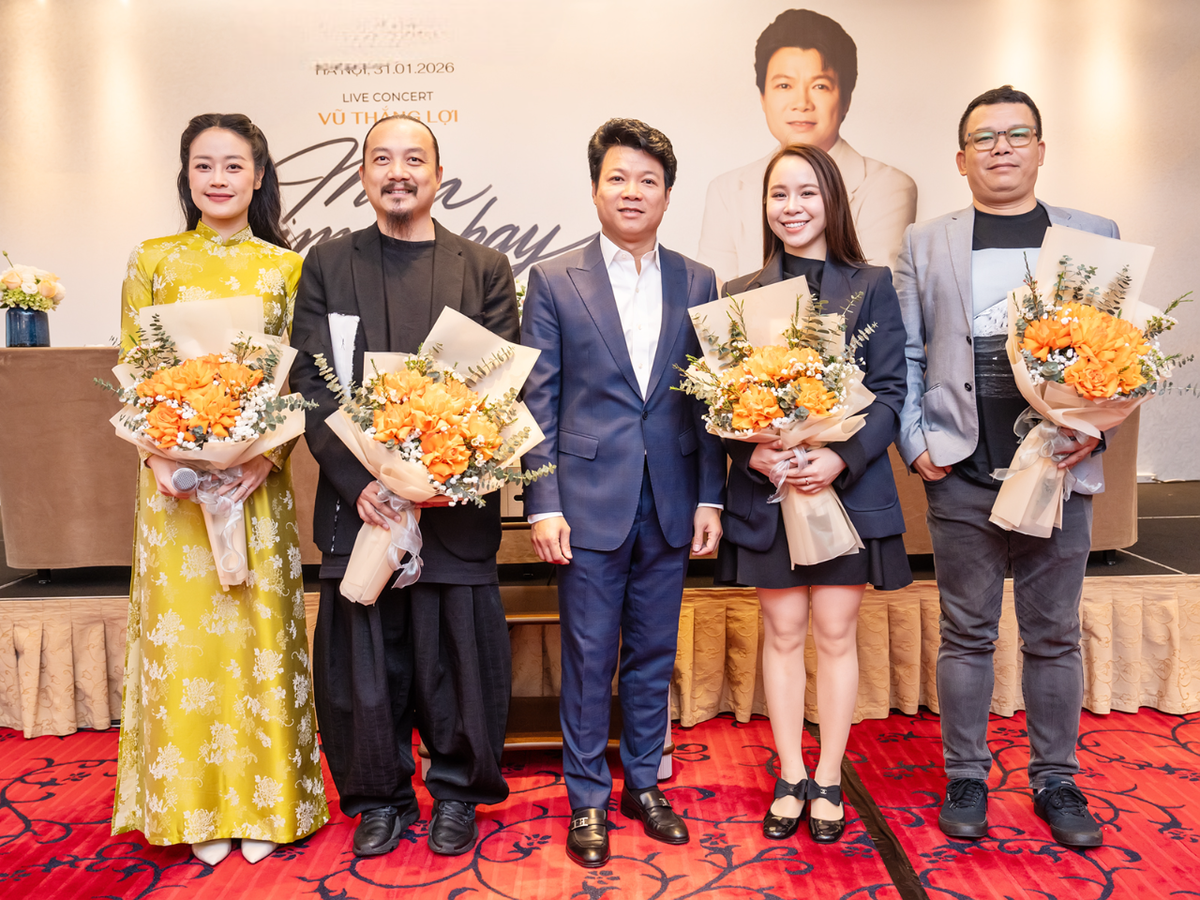 NSƯT Vũ Thắng Lợi cùng các nghệ sĩ tham gia Live concert "Mùa chim én bay"