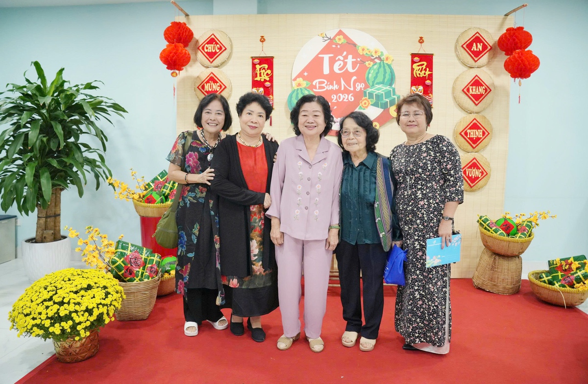 Trung ương Hội LHPN Việt Nam gặp mặt cán bộ hưu trí phía Nam nhân dịp Tết Bính Ngọ 2026- Ảnh 4.