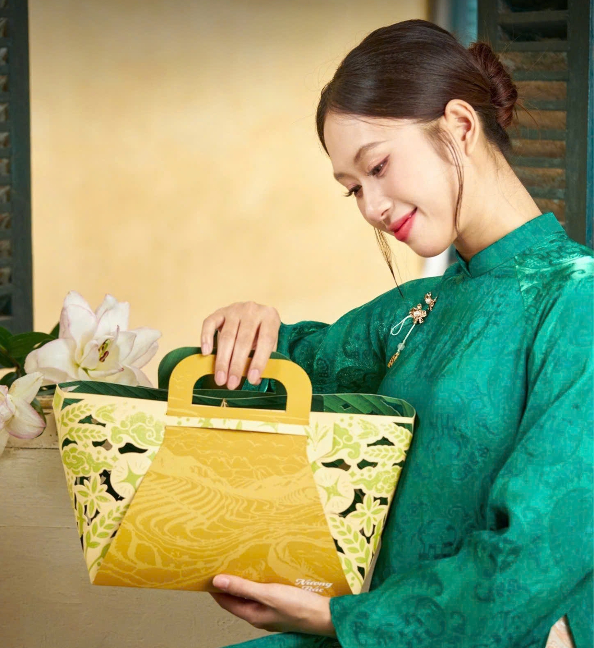 Mùa quà Tết 2026: Nữ doanh nhân kể chuyện quê hương trên từng giỏ quà- Ảnh 1. Mùa quà Tết 2026: Nữ doanh nhân kể chuyện quê hương trên từng giỏ quà- Ảnh 1.