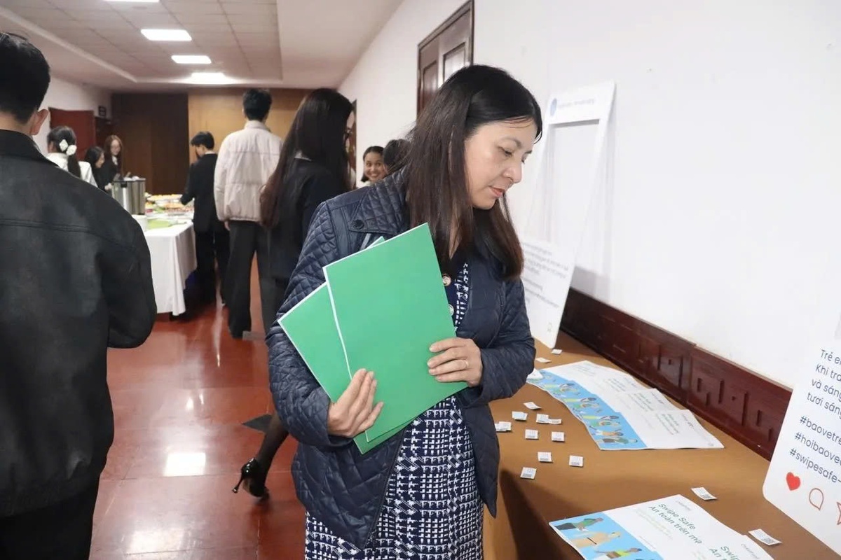 Bộ tài liệu Swipe Safe giúp trẻ em tự tin và an toàn hơn trên không gian mạng- Ảnh 1.