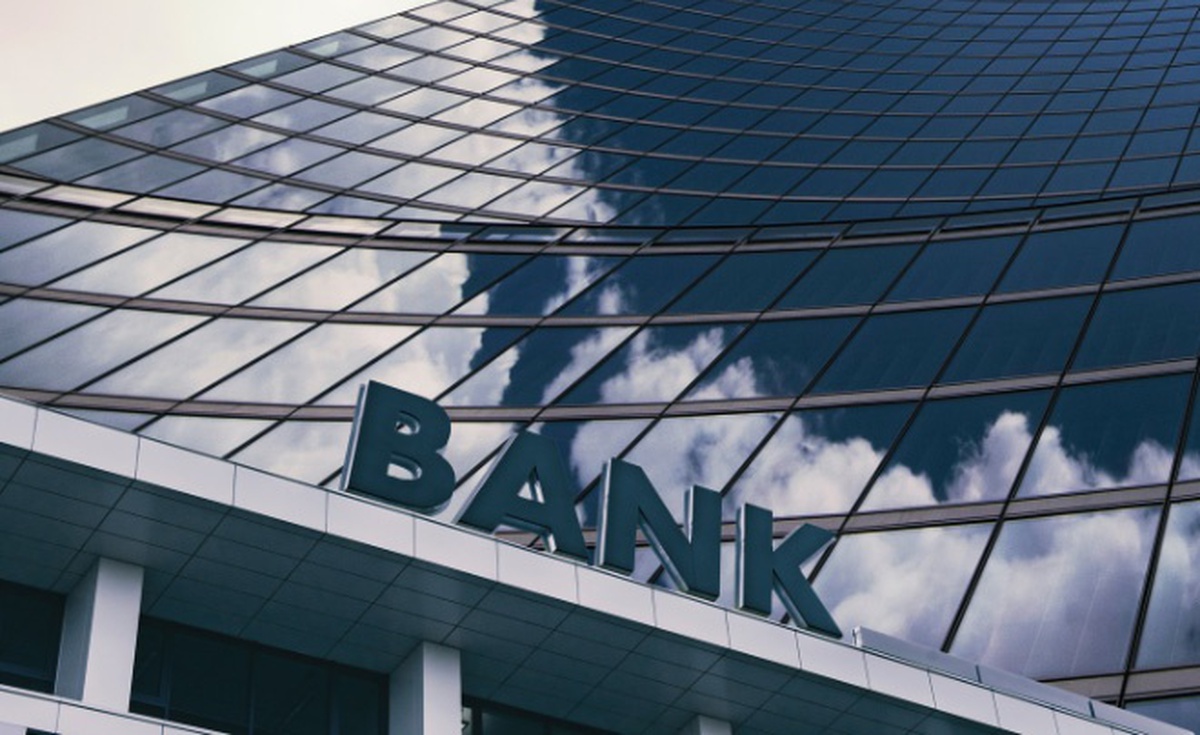 Ngân hàng nợ xấu trên 3% không được góp vốn, mua cổ phần doanh nghiệp- Ảnh 1.