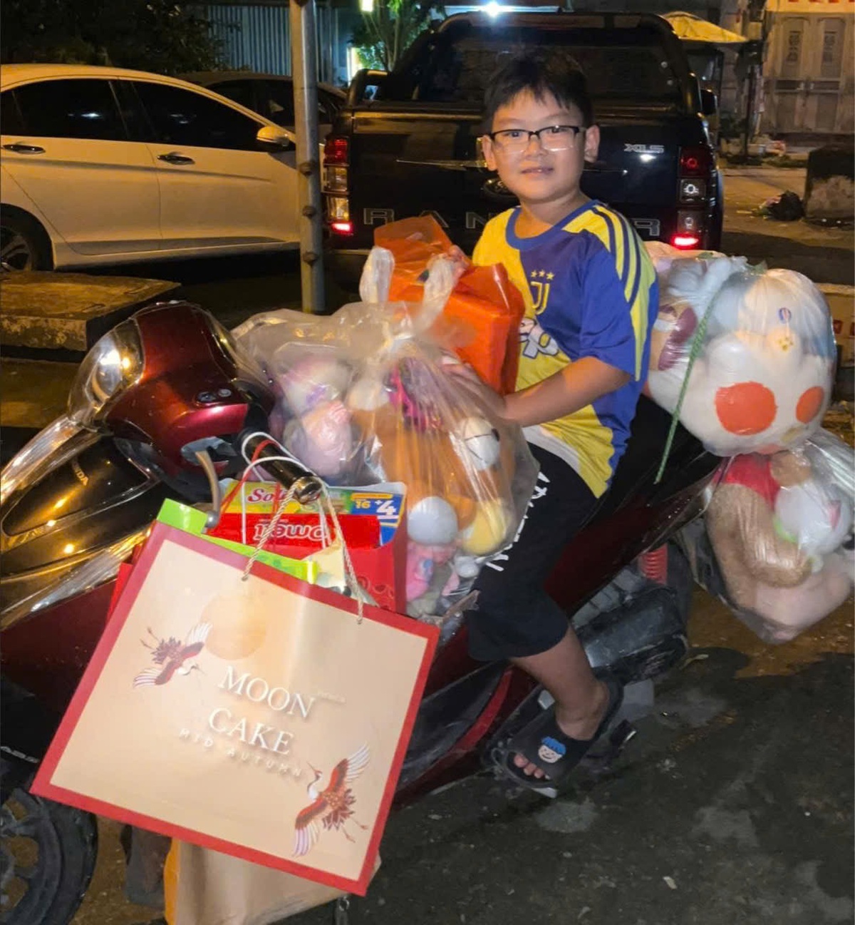 Mỗi tháng ít nhất 1 chuyến đi đến với những phận đời khó khăn- Ảnh 8.