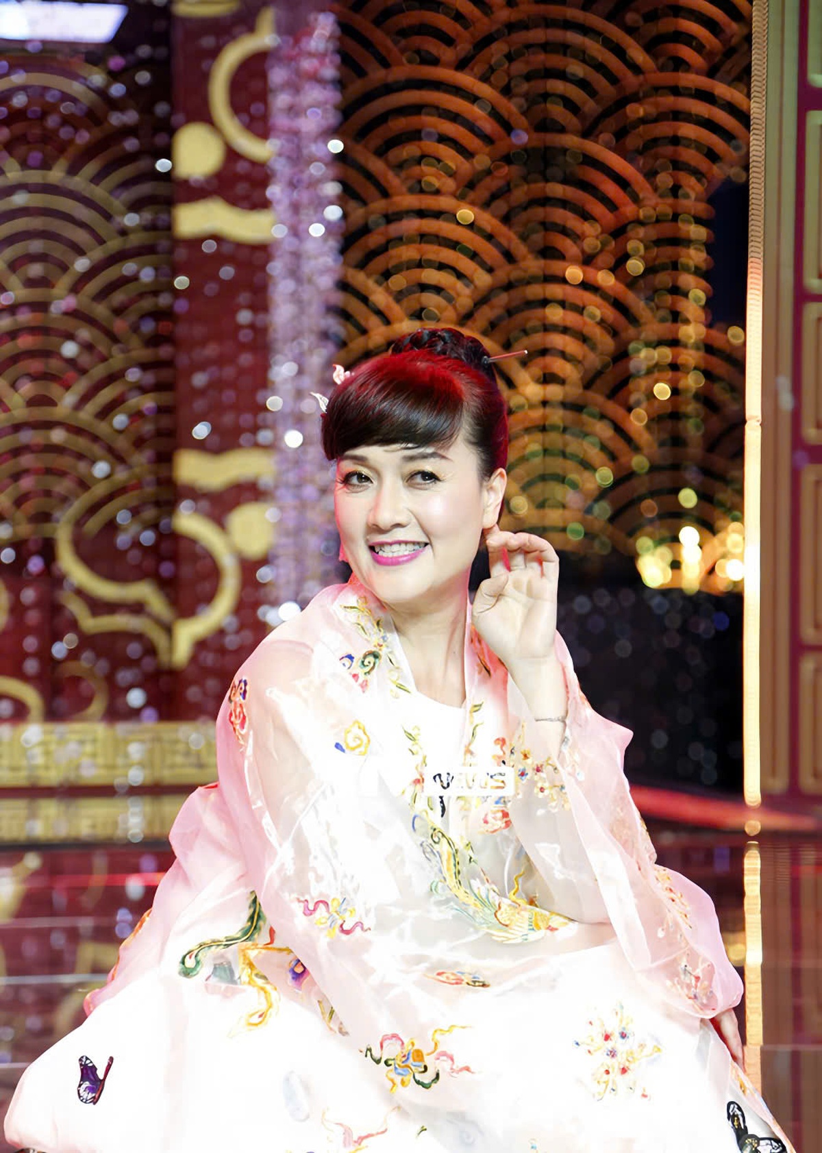 Nghệ sĩ Vân Dung: 