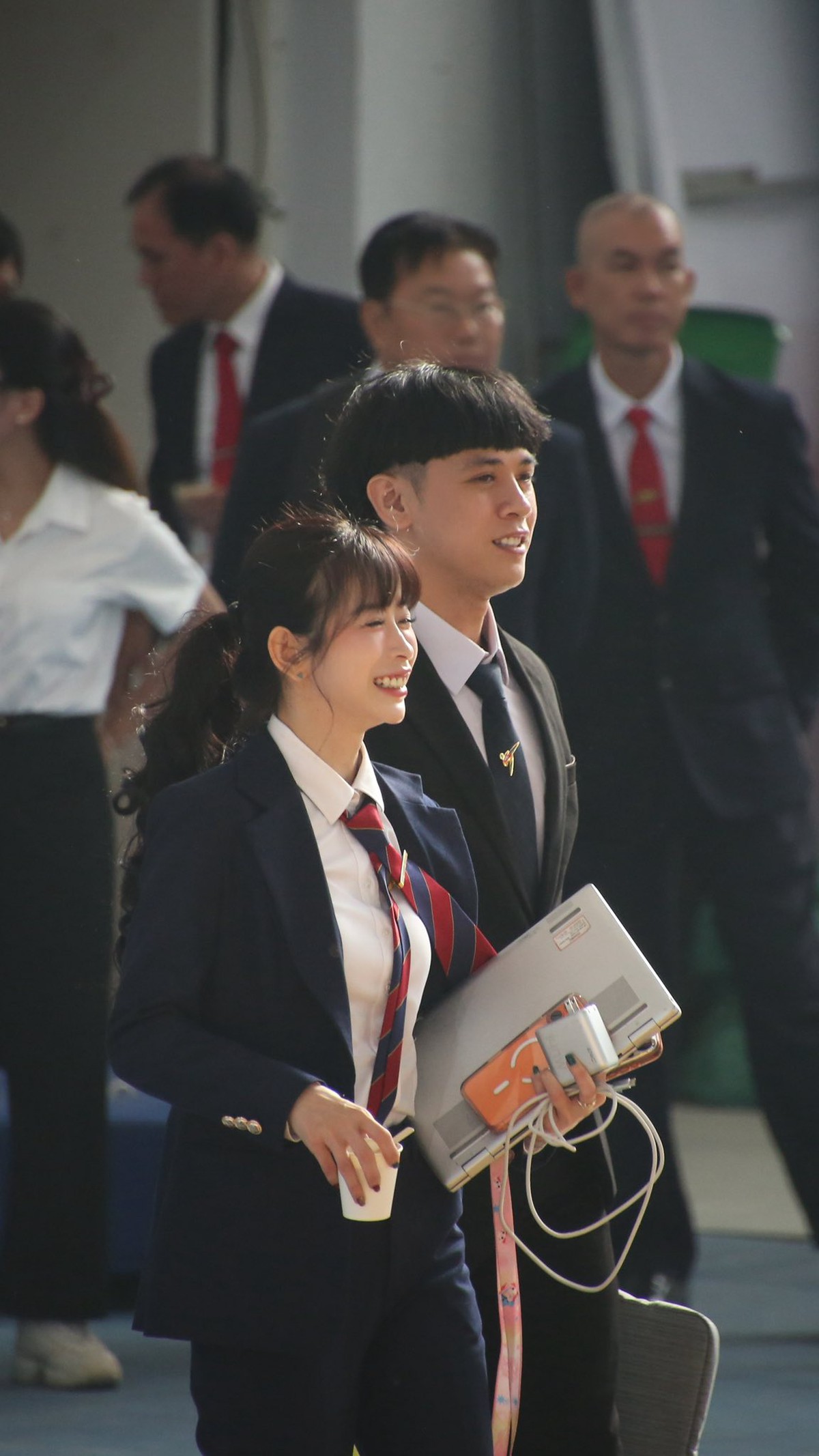 Chị đẹp Châu Tuyết Vân "gây sốt" khi làm trọng tài Taekwondo- Ảnh 2.