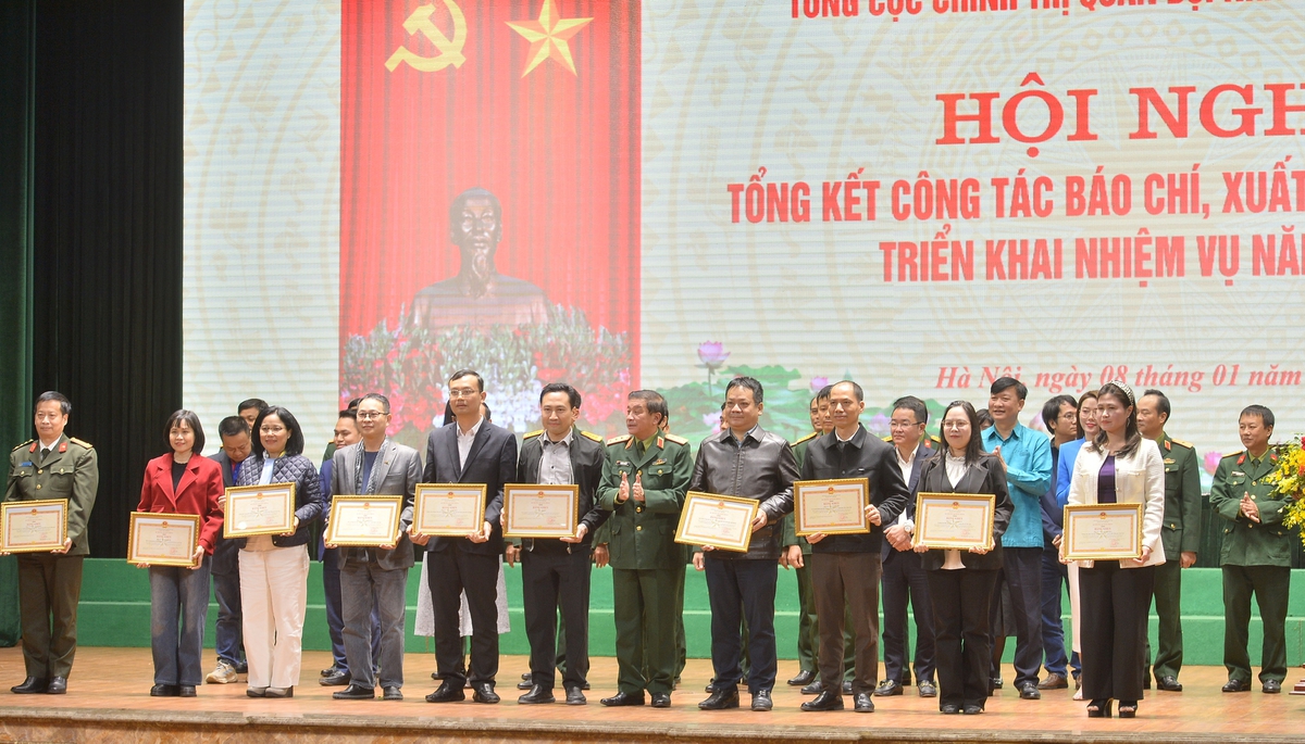 Báo Phụ nữ Việt Nam được Tổng cục Chính trị Quân đội nhân dân Việt Nam tặng Bằng khen- Ảnh 3.