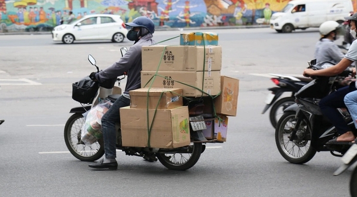 Mưu sinh trong "cơn gió ngược"- Ảnh 1.