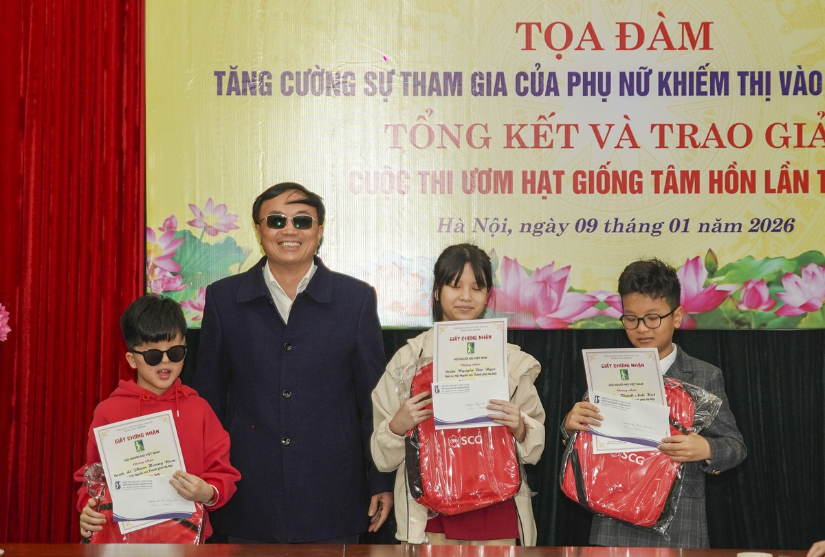 Tăng cường sự tham gia của phụ nữ khiếm thị vào đời sống xã hội- Ảnh 7. Tăng cường sự tham gia của phụ nữ khiếm thị vào đời sống xã hội- Ảnh 7.