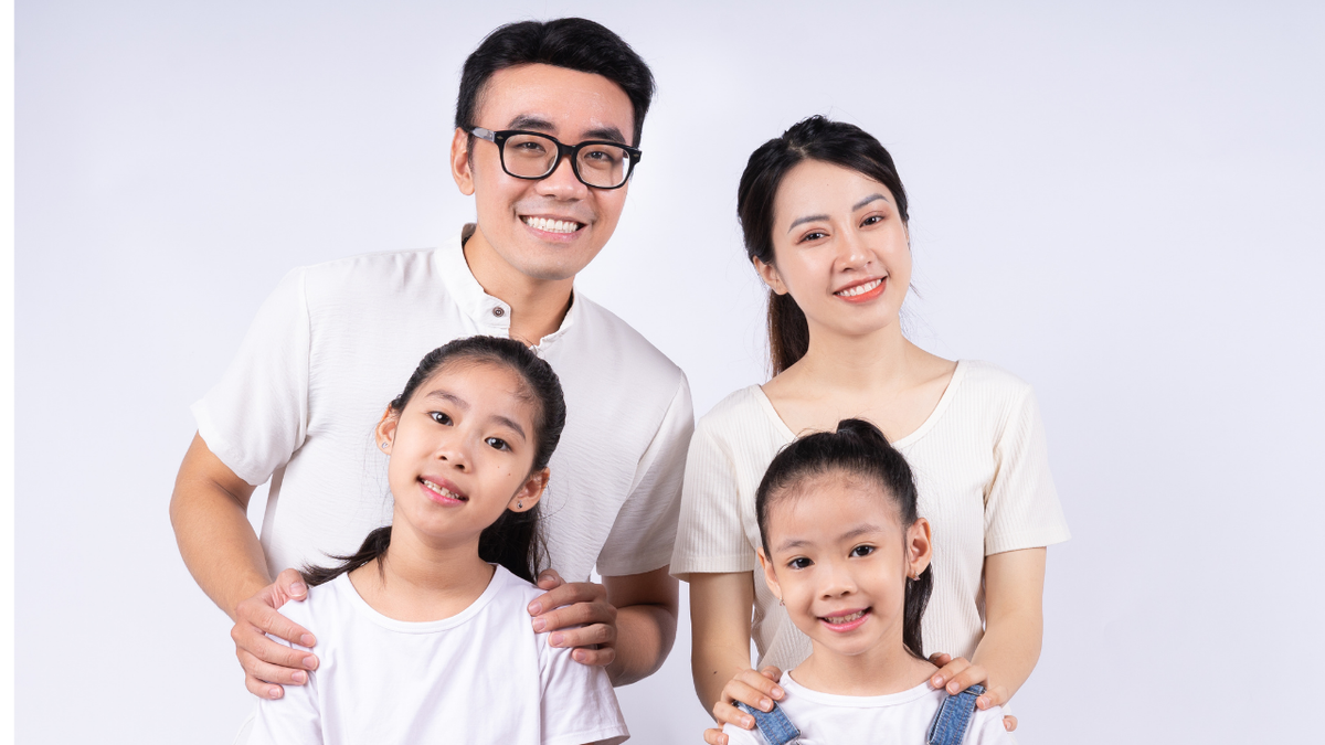 Hỗ trợ gia đình có hai con gái: Không phải để khuyến khích sinh con theo giới tính - Ảnh 2.