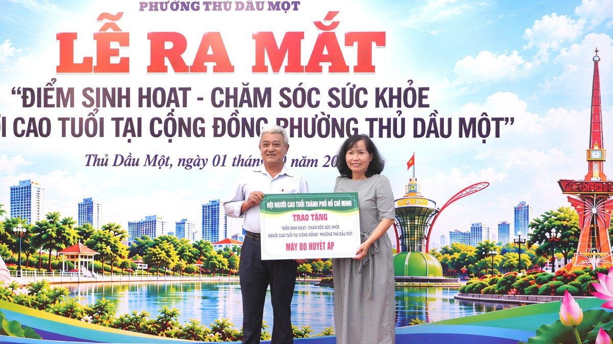 Ra mắt điểm sinh hoạt, chăm sóc sức khỏe người cao tuổi tại phường Thủ Dầu Một- Ảnh 3.