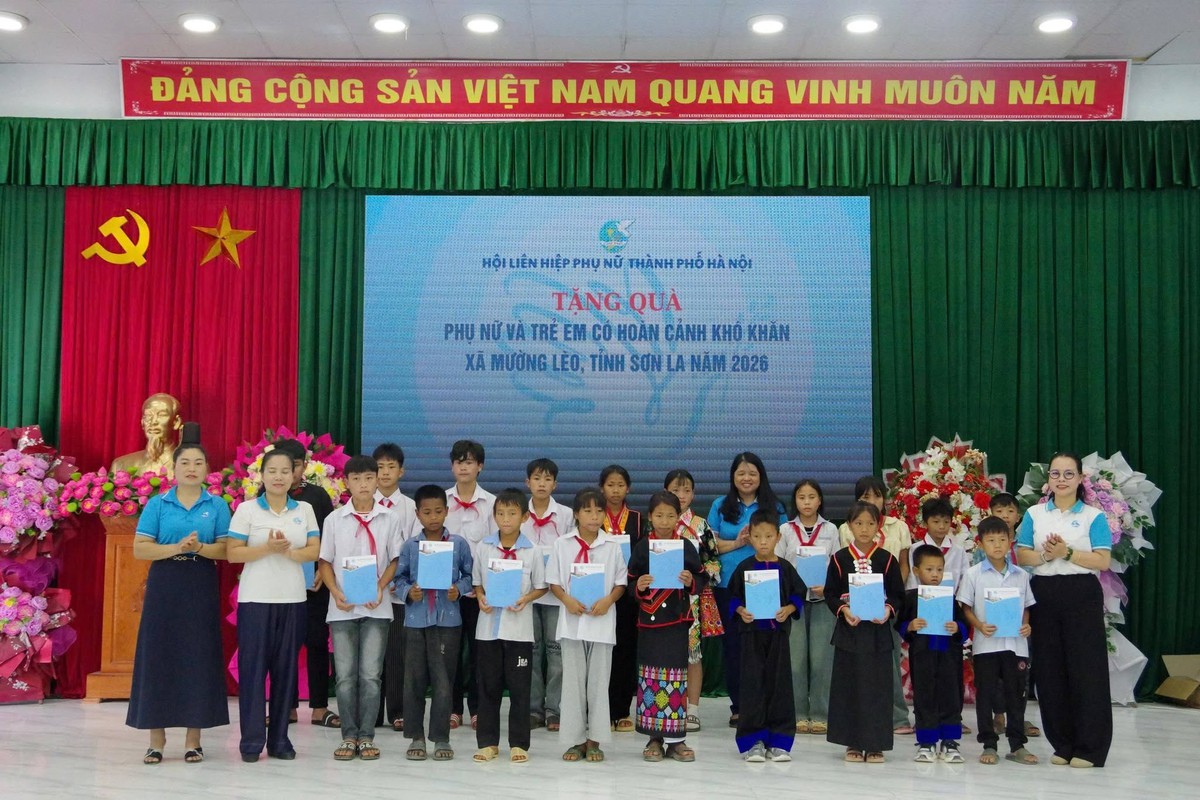 Hội LHPN TP Hà Nội "Đồng hành cùng phụ nữ biên cương" tại Sơn La- Ảnh 3.