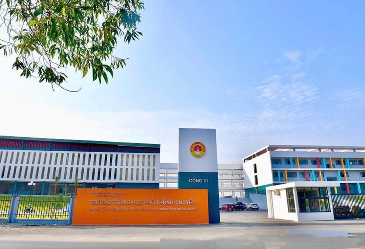 Giám đốc Sở Giáo dục Tuyên Quang bị khởi tố - Ảnh 1.