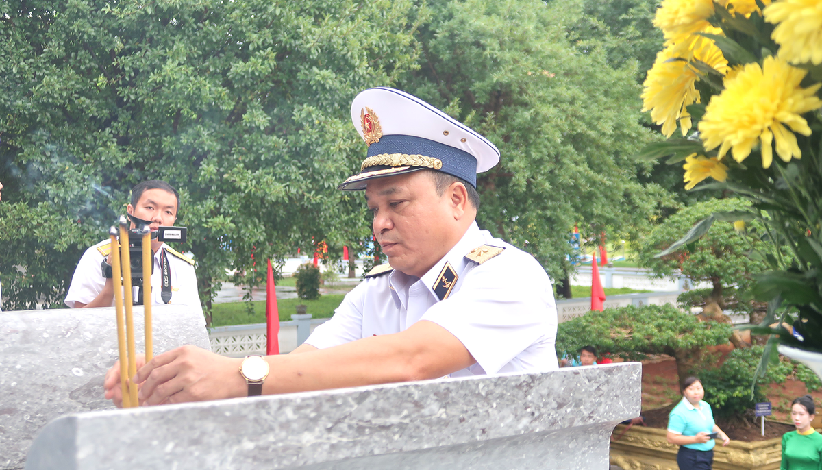 Phụ nữ lực lượng vũ trang TPHCM: Thi đua gắn với nghĩa tình - Ảnh 3.