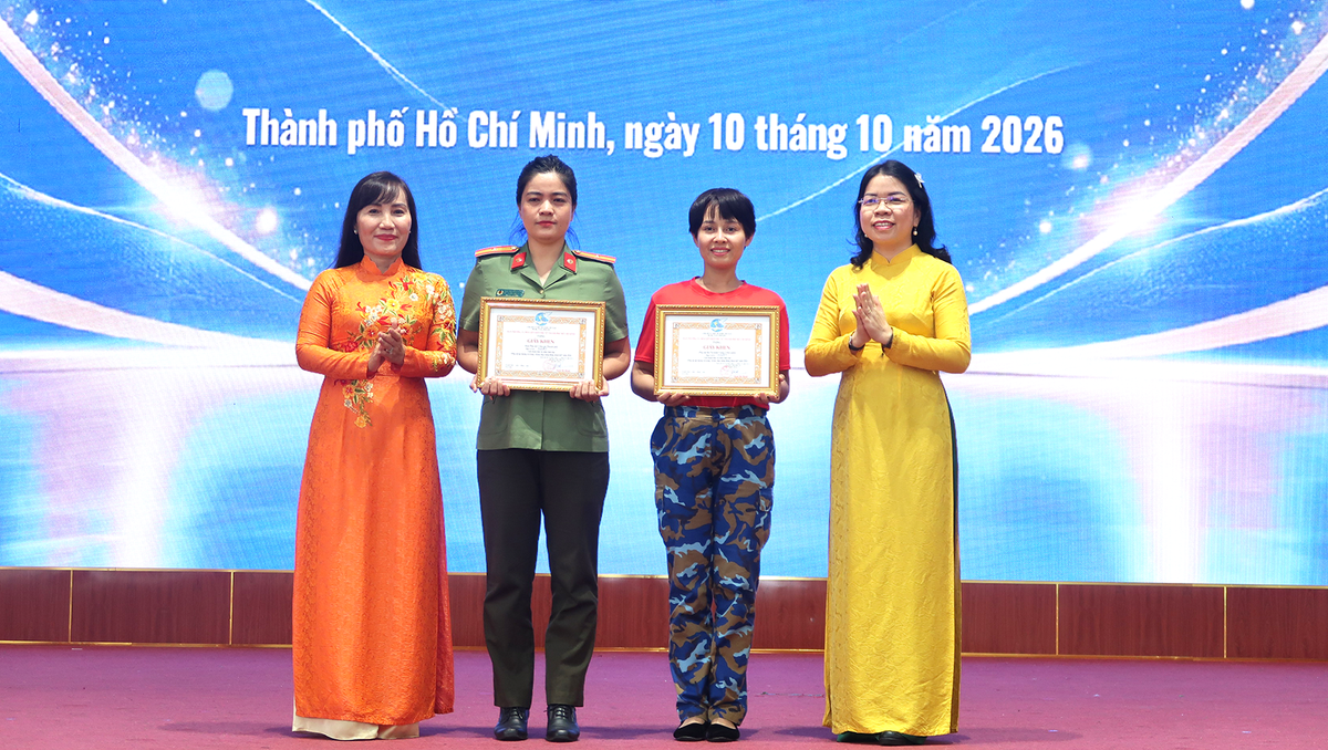 Phụ nữ lực lượng vũ trang TPHCM: Thi đua gắn với nghĩa tình - Ảnh 15.