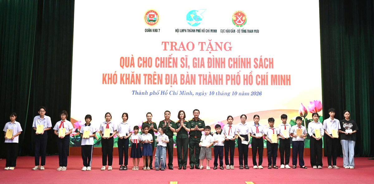 Phụ nữ lực lượng vũ trang TPHCM: Thi đua gắn với nghĩa tình - Ảnh 9.