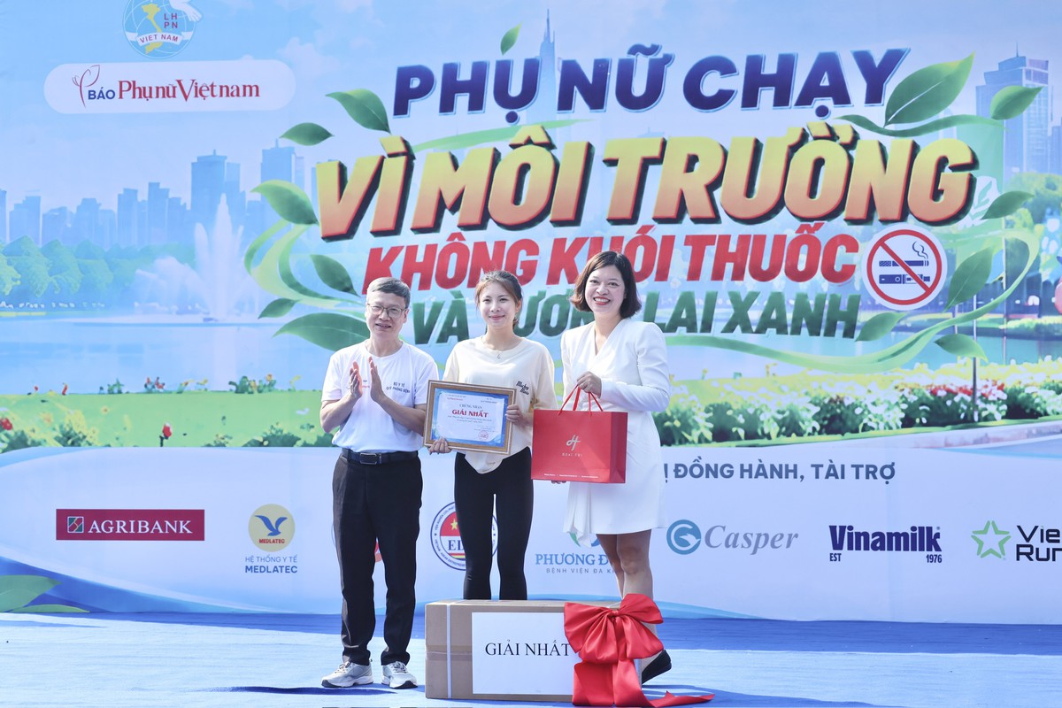 Vinh danh những vận động viên đoạt giải "chạy vì môi trường không khói thuốc"- Ảnh 5.