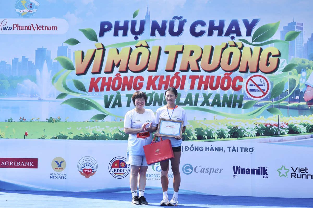 Vinh danh những vận động viên đoạt giải "chạy vì môi trường không khói thuốc"- Ảnh 7.