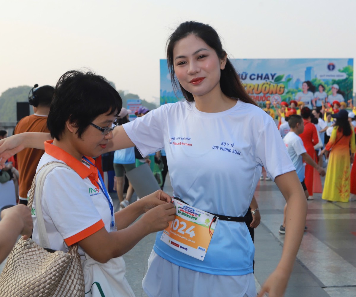 Gần 2.000 người hào hứng chạy vì môi trường không khói thuốc và tương lai xanh năm 2026- Ảnh 2.