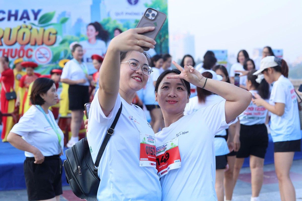 Gần 2.000 người hào hứng chạy vì môi trường không khói thuốc và tương lai xanh năm 2026- Ảnh 8.