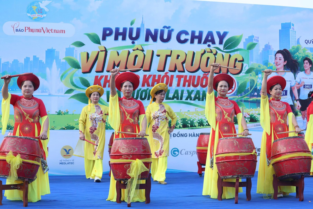 Gần 2.000 người hào hứng chạy vì môi trường không khói thuốc và tương lai xanh năm 2026- Ảnh 1.