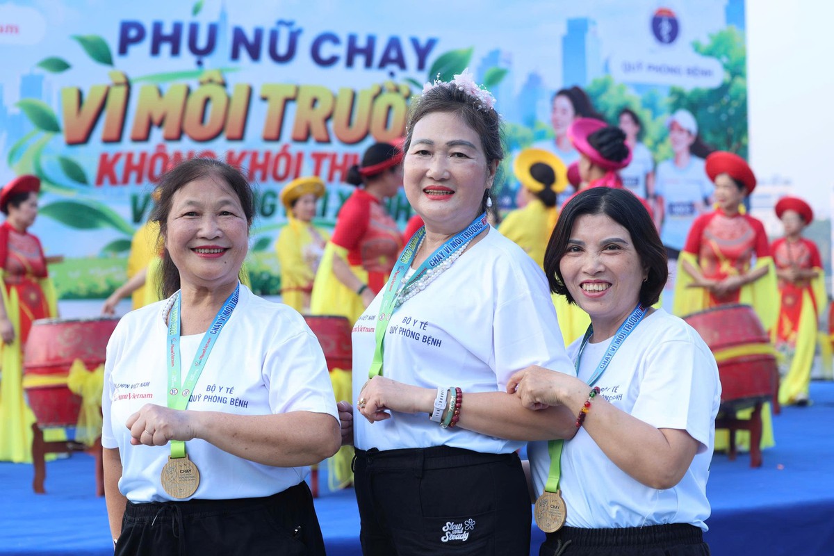 Gần 2.000 người hào hứng chạy vì môi trường không khói thuốc và tương lai xanh năm 2026- Ảnh 10.
