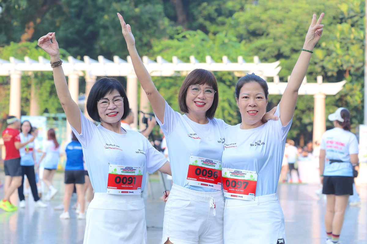 Gần 2.000 người hào hứng chạy vì môi trường không khói thuốc và tương lai xanh năm 2026- Ảnh 7.
