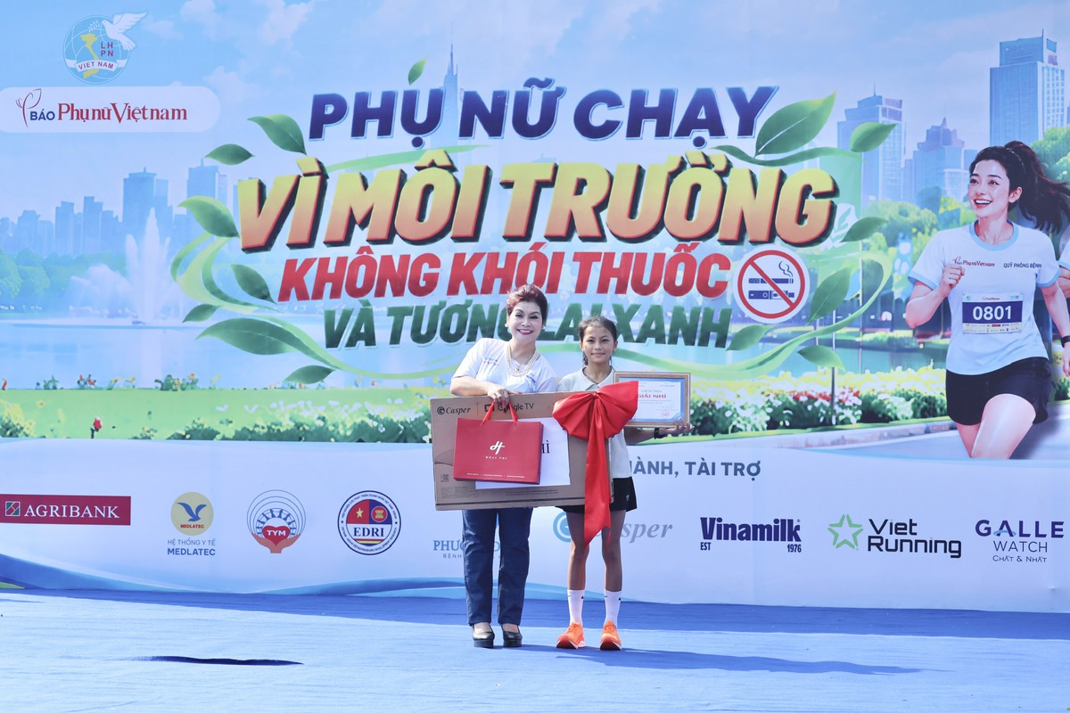 Vinh danh những vận động viên đoạt giải "chạy vì môi trường không khói thuốc"- Ảnh 6.