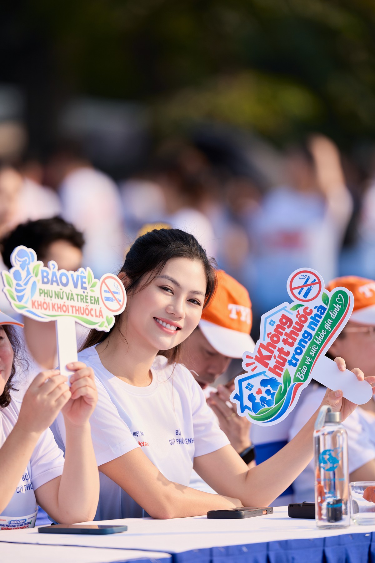 Hoa khôi Vũ Hương Giang lan tỏa thông điệp "nói không với thuốc lá"- Ảnh 3.