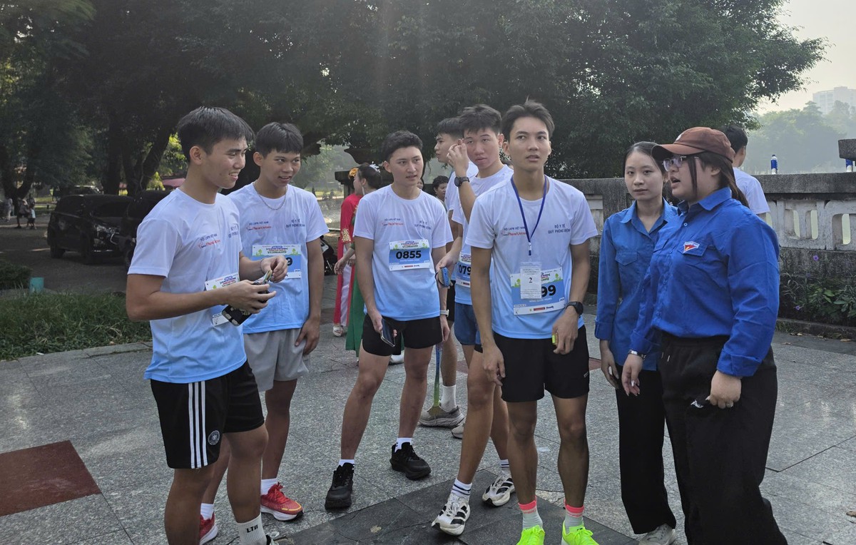 Sinh viên trường Đại học Văn hóa Hà Nội tiếp sức cho những bước chạy vì cộng đồng- Ảnh 5.