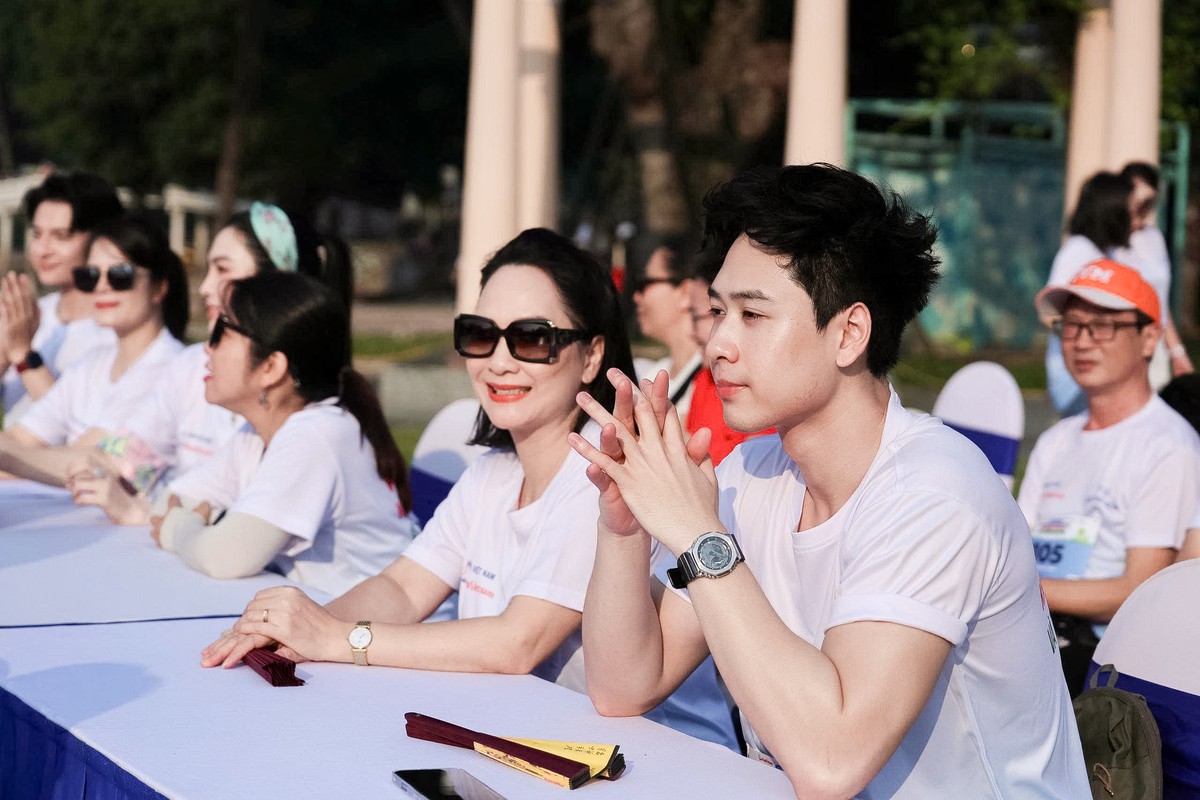 Nghệ sĩ truyền cảm hứng sống khỏe tại giải chạy của Báo Phụ nữ Việt Nam- Ảnh 26.