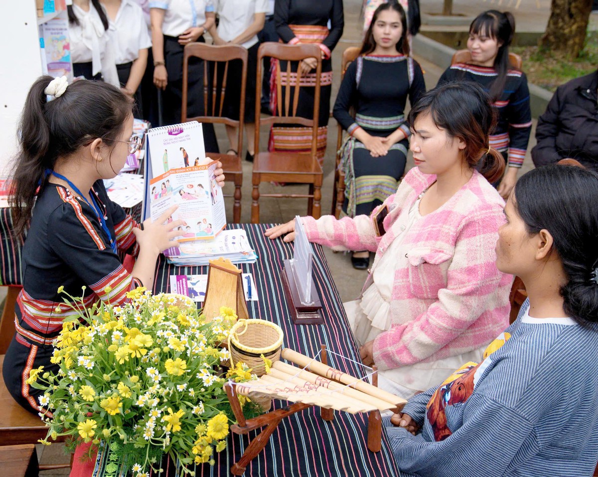 Trao yêu thương giữa đại ngàn Tây Nguyên - Ảnh 12.