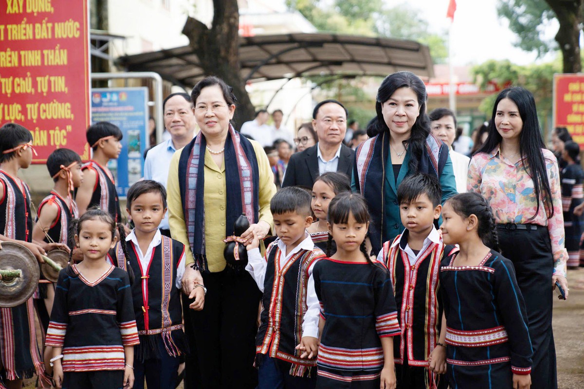 Trao yêu thương giữa đại ngàn Tây Nguyên - Ảnh 1.