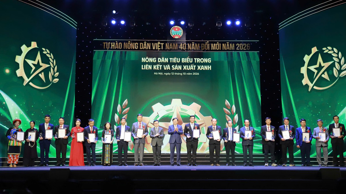 Tôn vinh 96 Nông dân Việt Nam xuất sắc 40 năm Đổi mới- Ảnh 4.