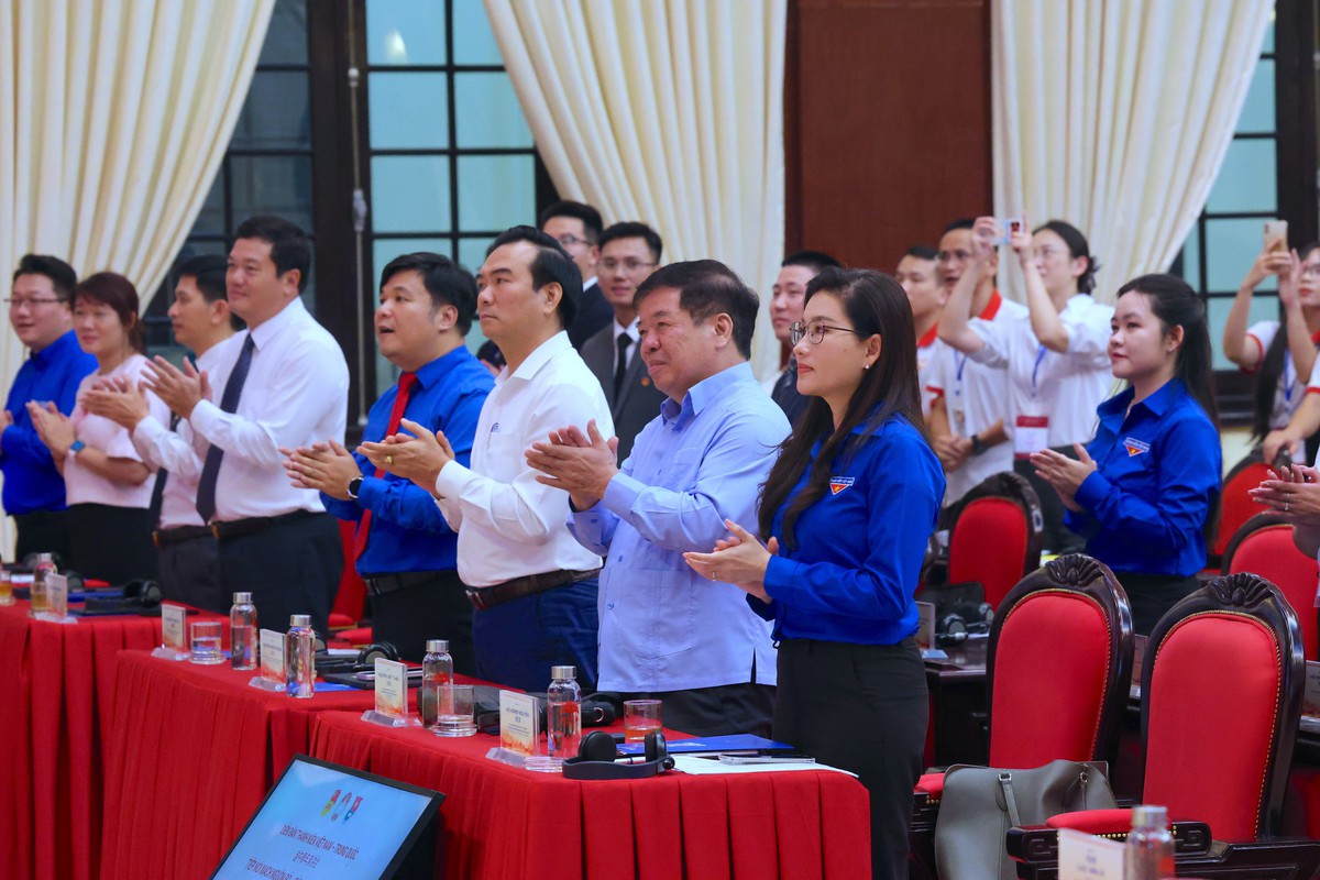 Thanh niên Việt Nam - Trung Quốc: Tiếp nối mạch nguồn đỏ - Cùng kiến tạo tương lai- Ảnh 1.